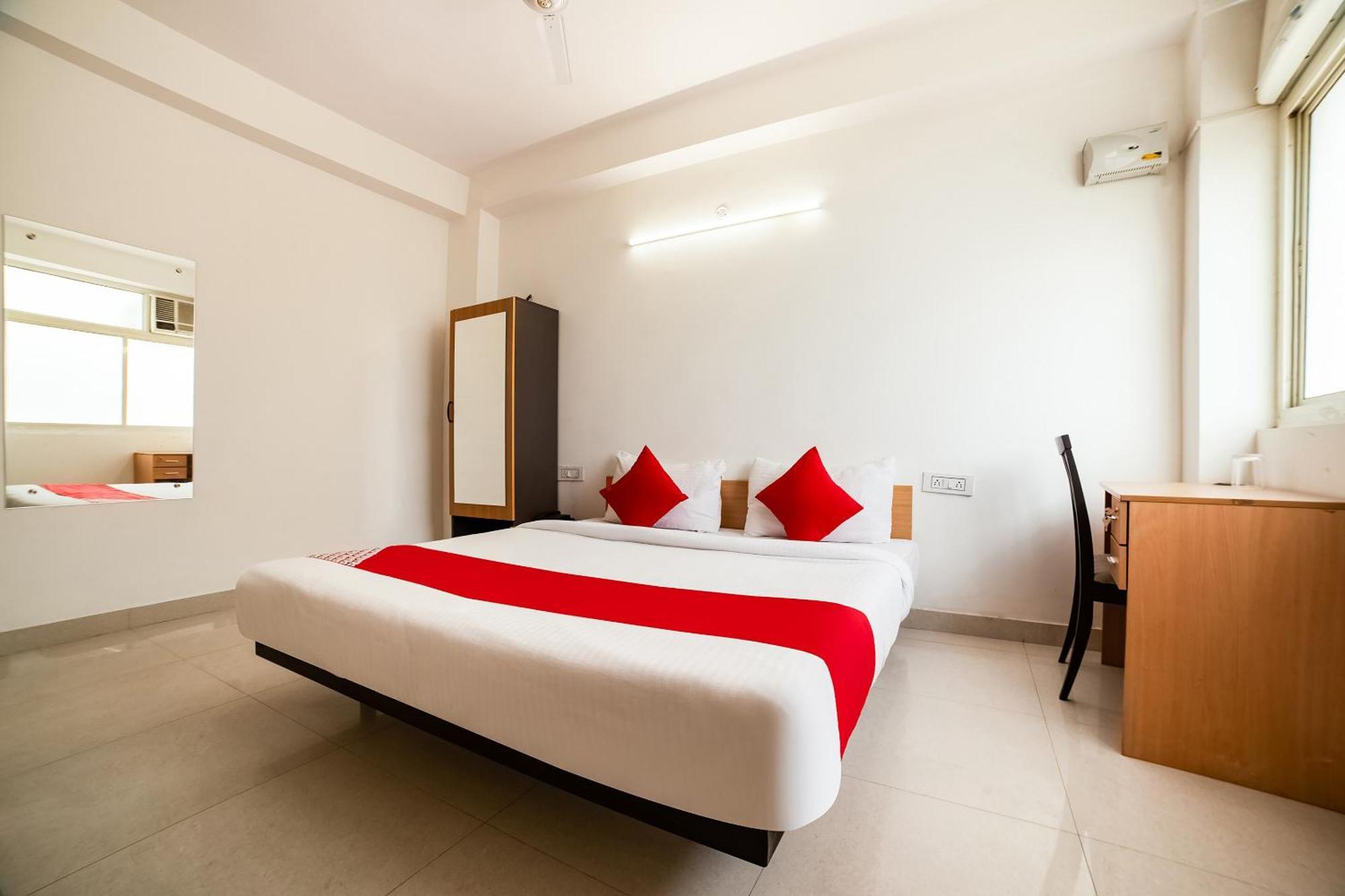 Live On Del5542 Hotel New Delhi Exterior photo